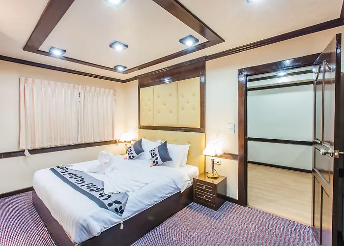 Oyo 796 Paradise Sukhumvit 酒店