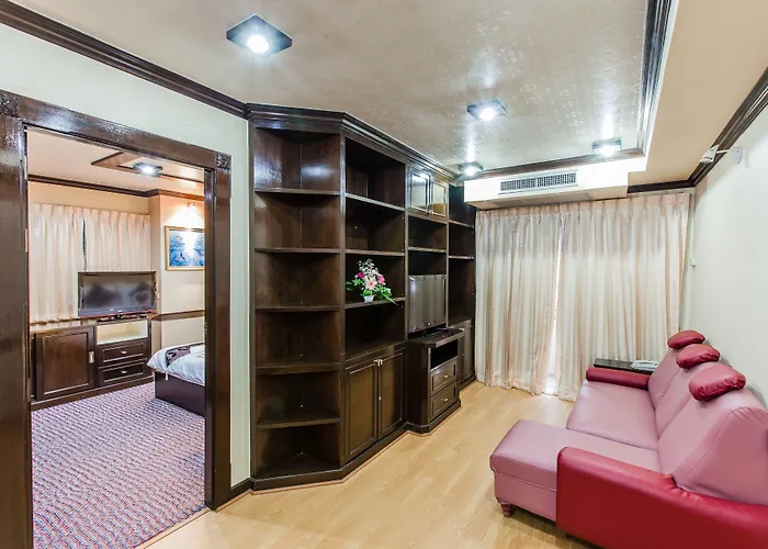 Oyo 796 Paradise Sukhumvit 酒店