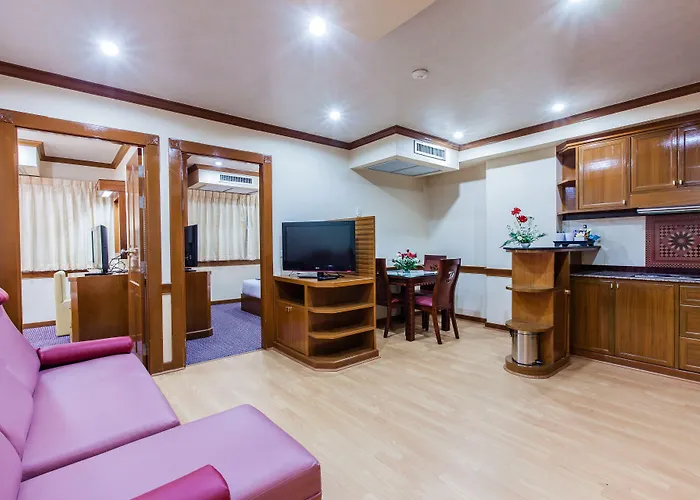 Oyo 796 Paradise Sukhumvit 酒店 3*