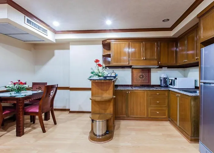 Oyo 796 Paradise Sukhumvit 酒店